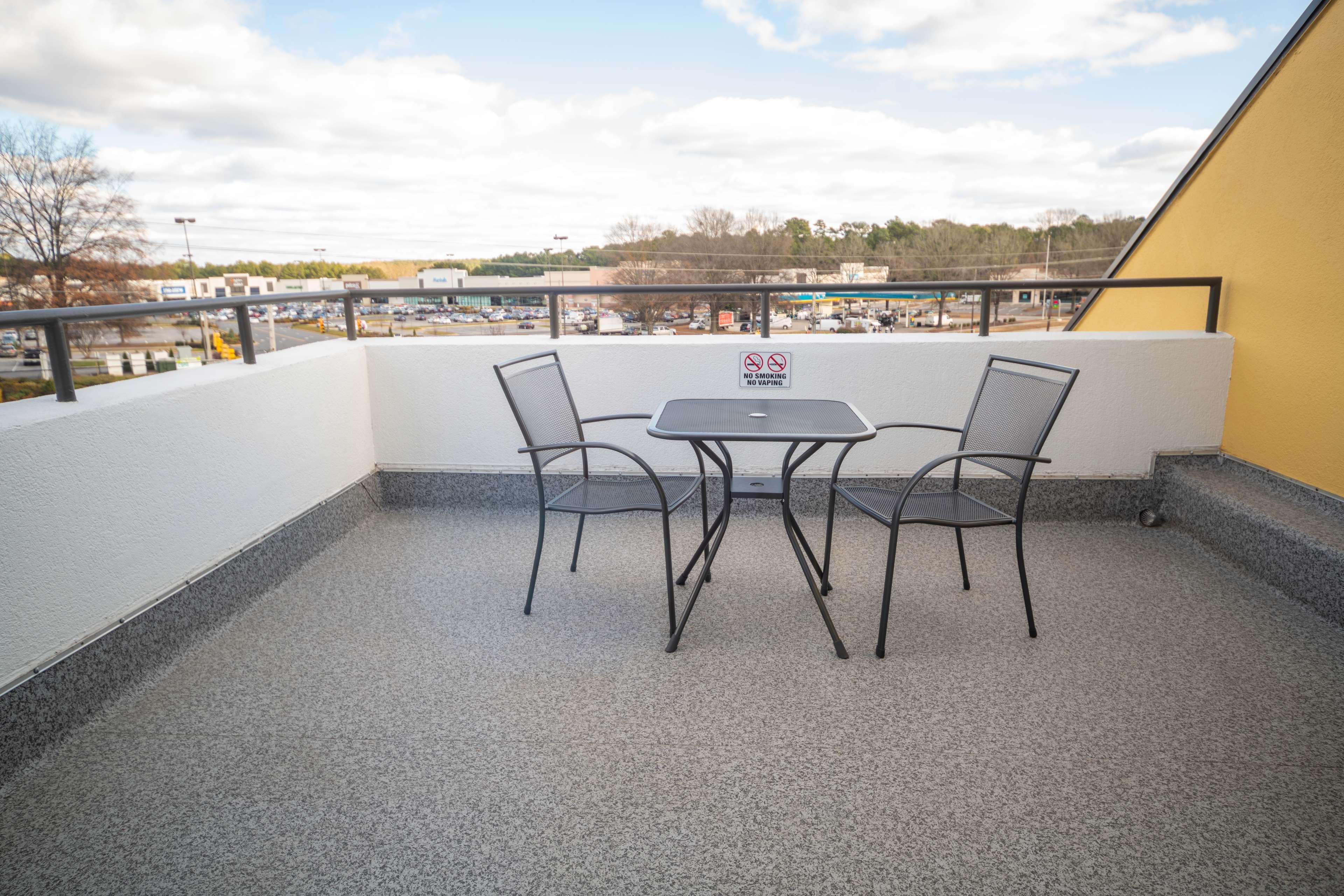 Best Western Plus Raleigh Crabtree Valley Hotel Extérieur photo