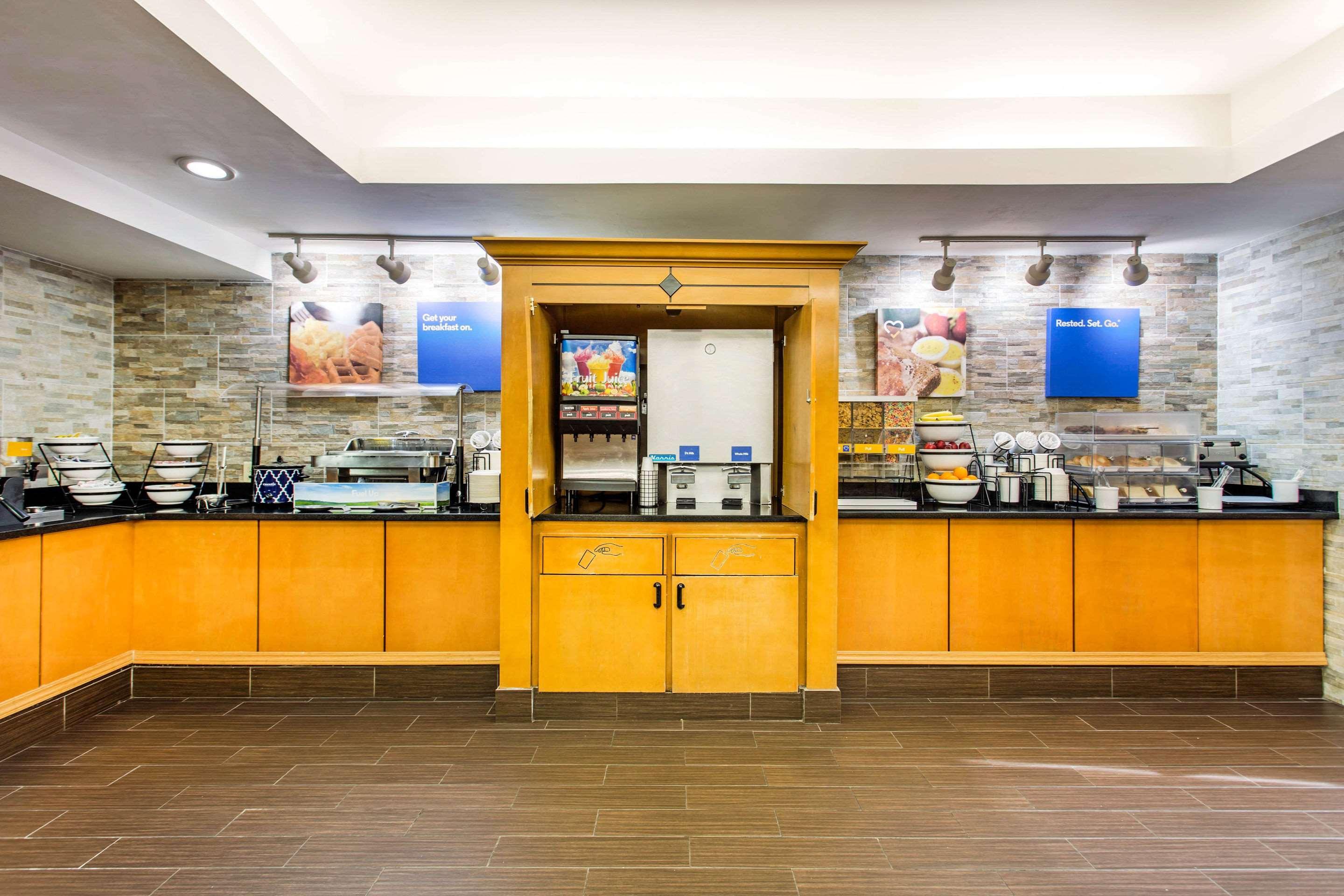 Best Western Plus Raleigh Crabtree Valley Hotel Extérieur photo