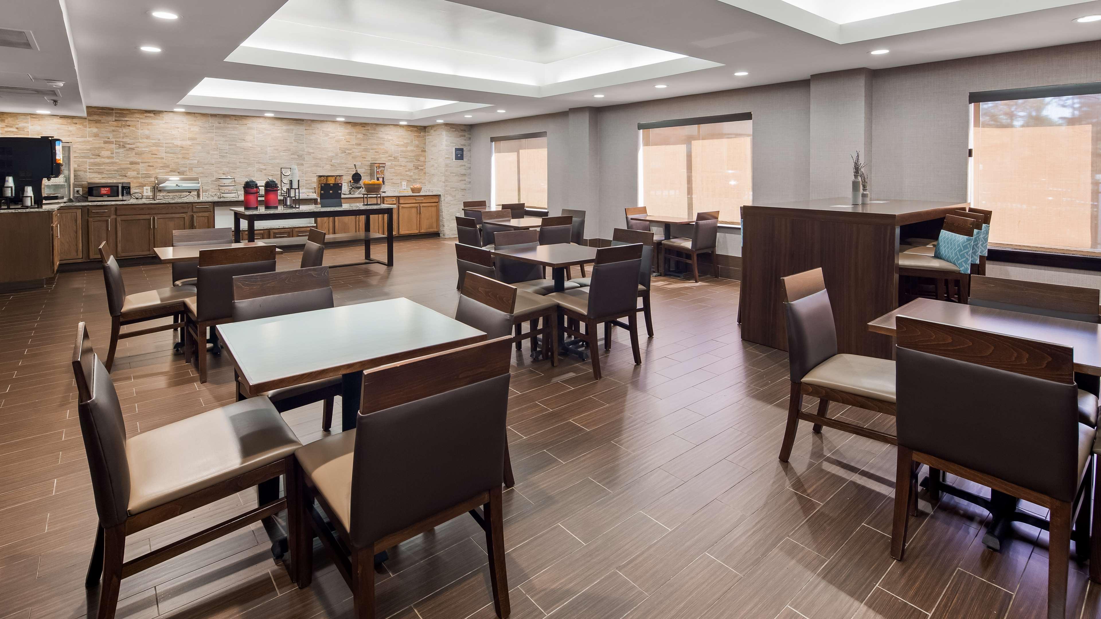 Best Western Plus Raleigh Crabtree Valley Hotel Extérieur photo
