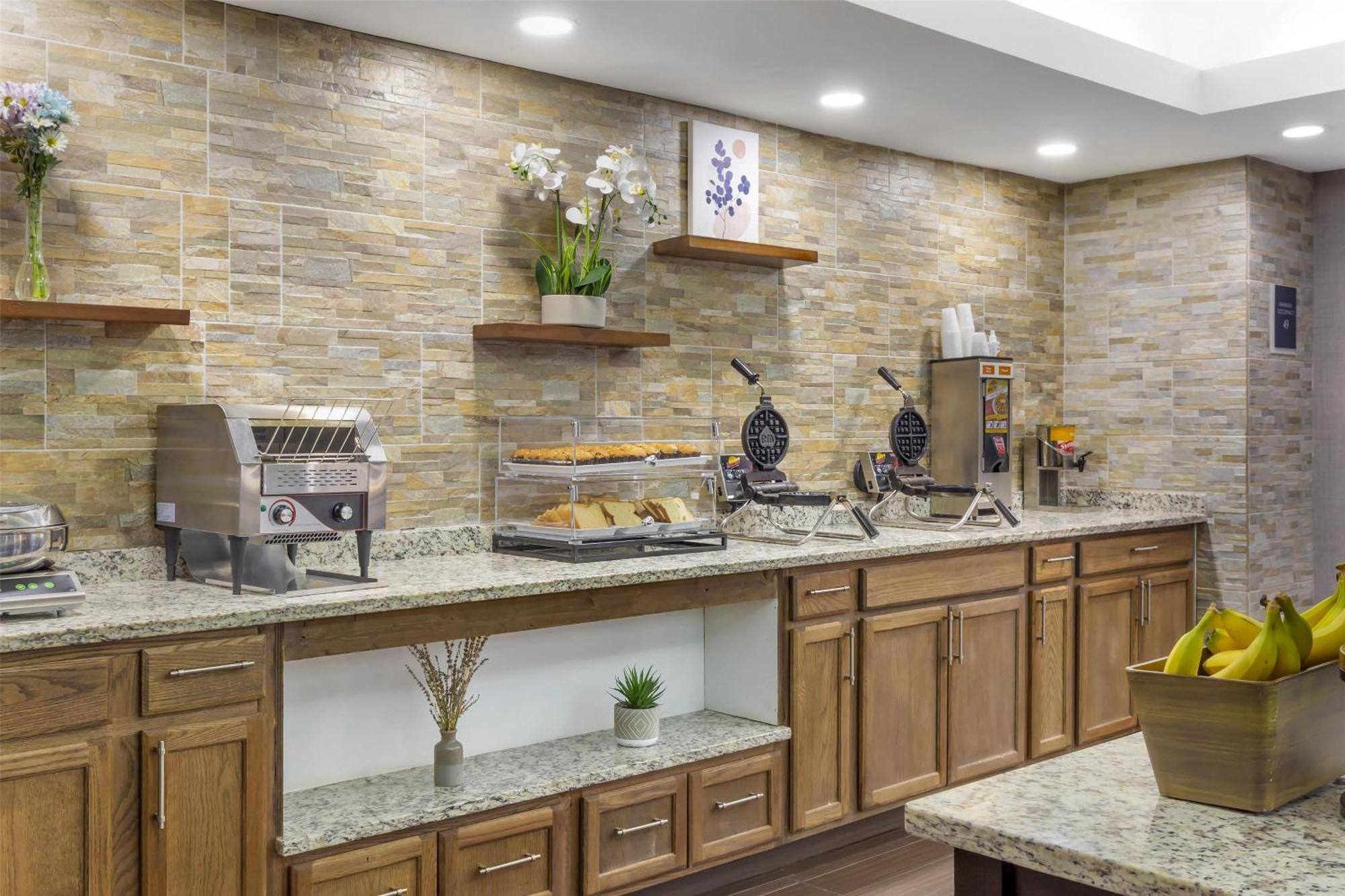 Best Western Plus Raleigh Crabtree Valley Hotel Extérieur photo