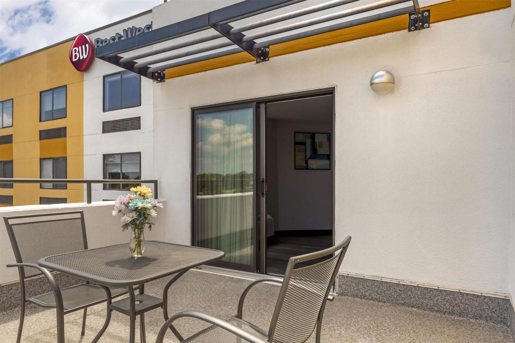 Best Western Plus Raleigh Crabtree Valley Hotel Extérieur photo